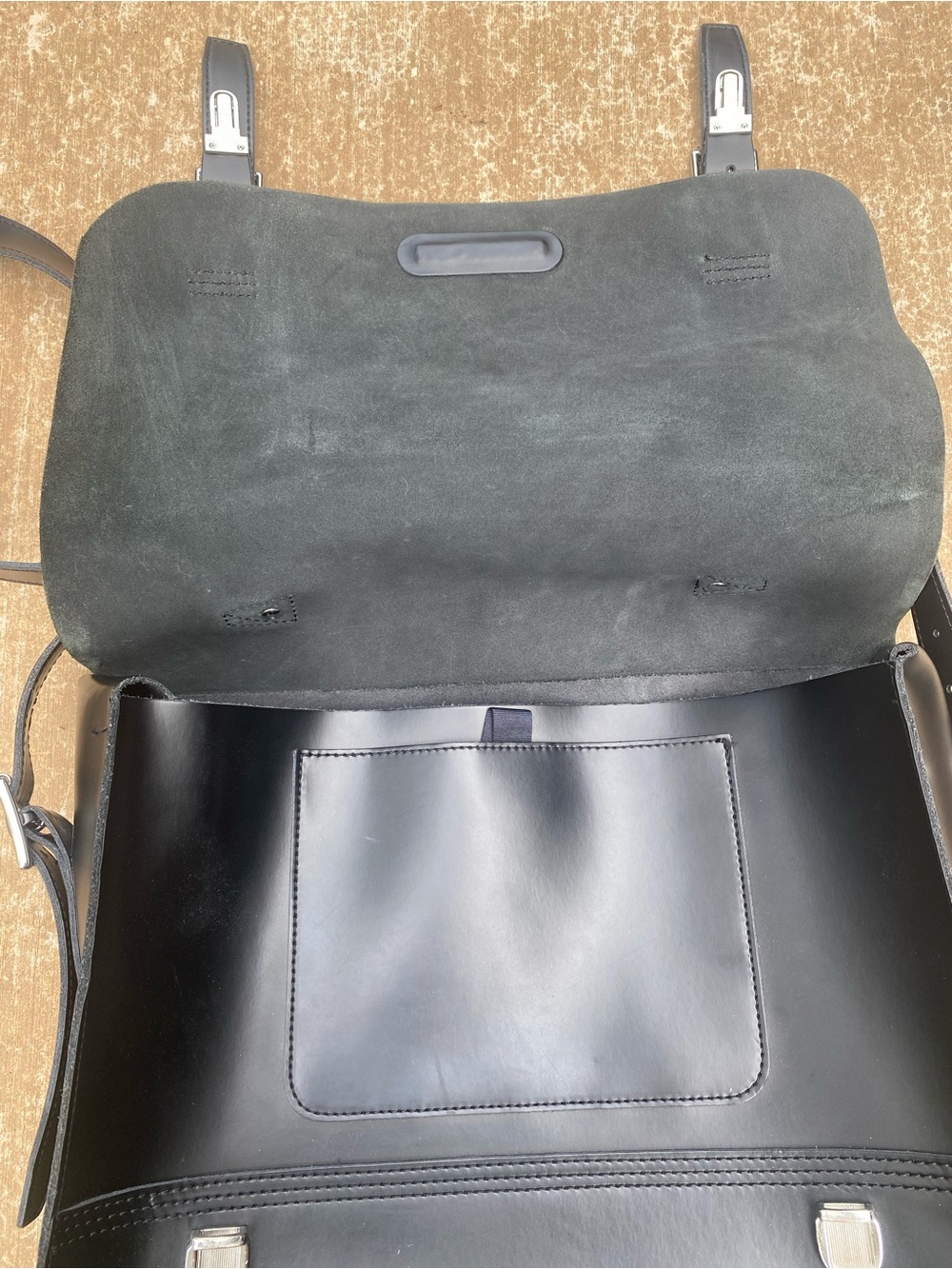 Dr. Martens Laptop Black Leather Messenger Bag with Top Handle 14”x12” - Picture 11 of 13